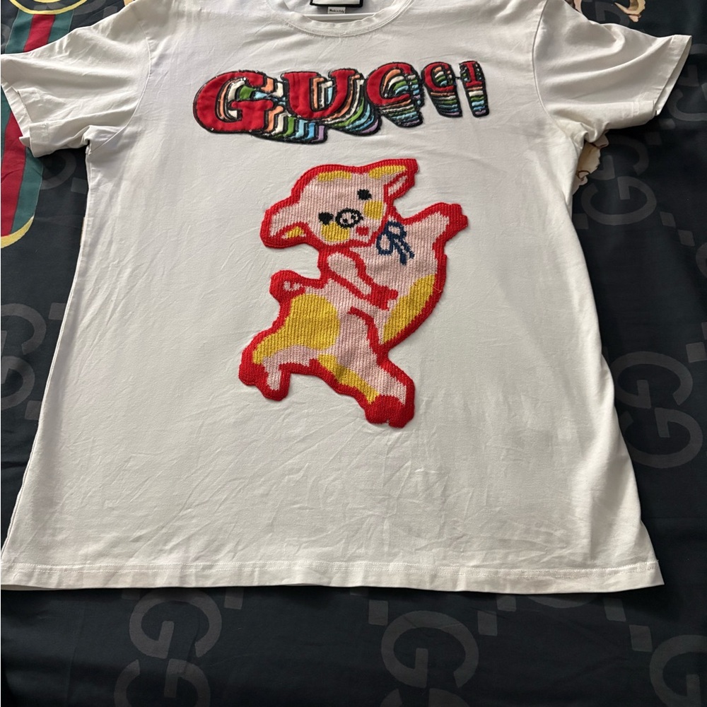 Gucci White and Red Short Sleeve Tee with Cartoon Design L adult